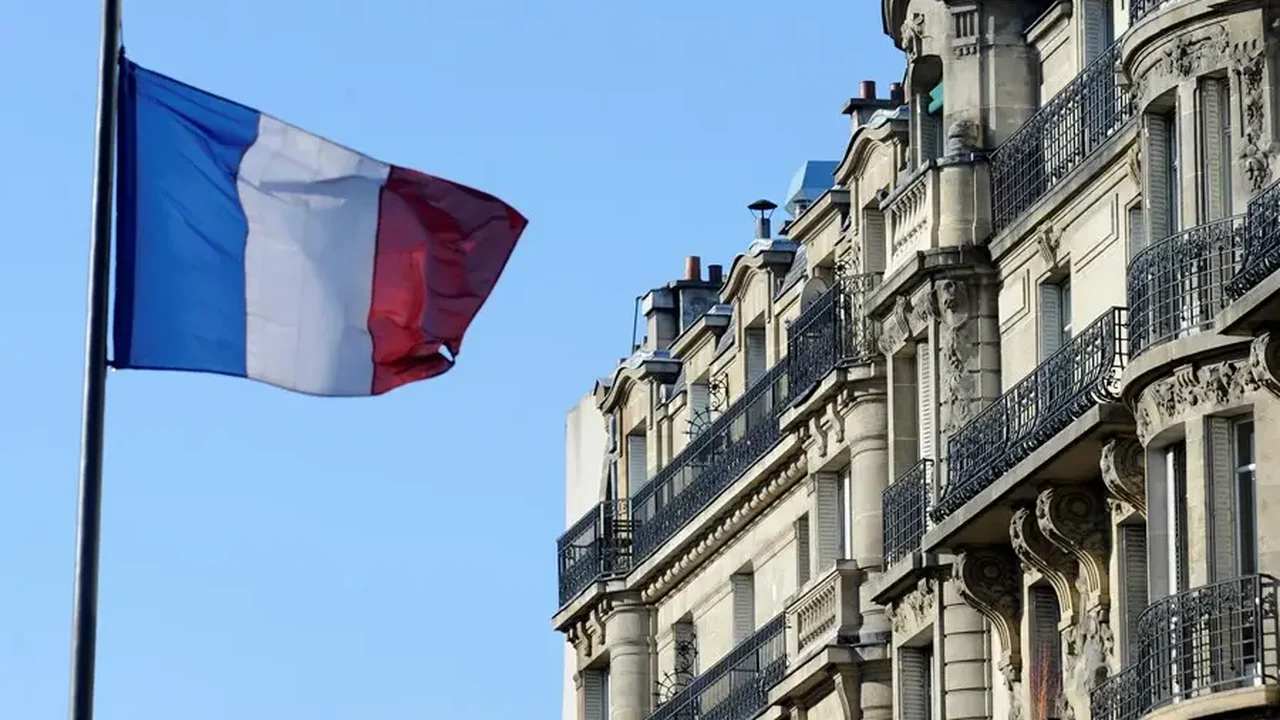 PIB da França fica estável no 2º trimestre