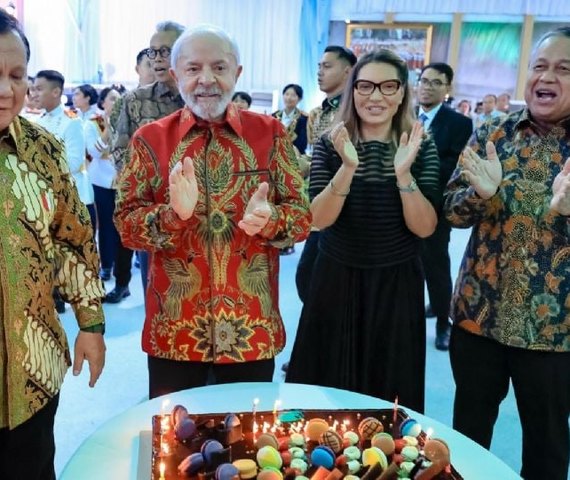 Lula inicia comemoração dos 80 anos na Malásia e recebe homenagens no Brasil