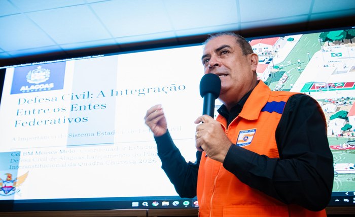 O coordenador-geral da Defesa Civil, coronel Moisés Melo