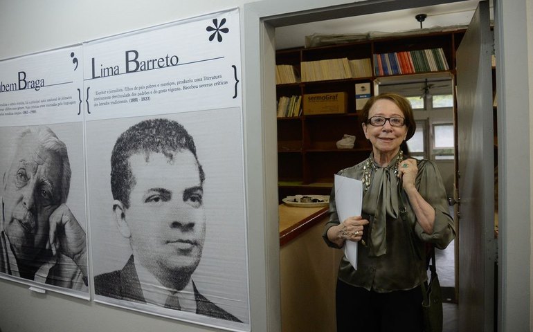 Fernanda Montenegro encanta plateia na Academia Brasileira de Letras