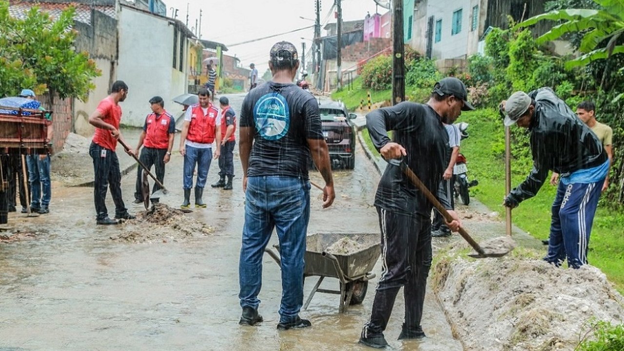 Prefeitura de Penedo mobiliza Defesa Civil e secretarias em função das fortes chuvas