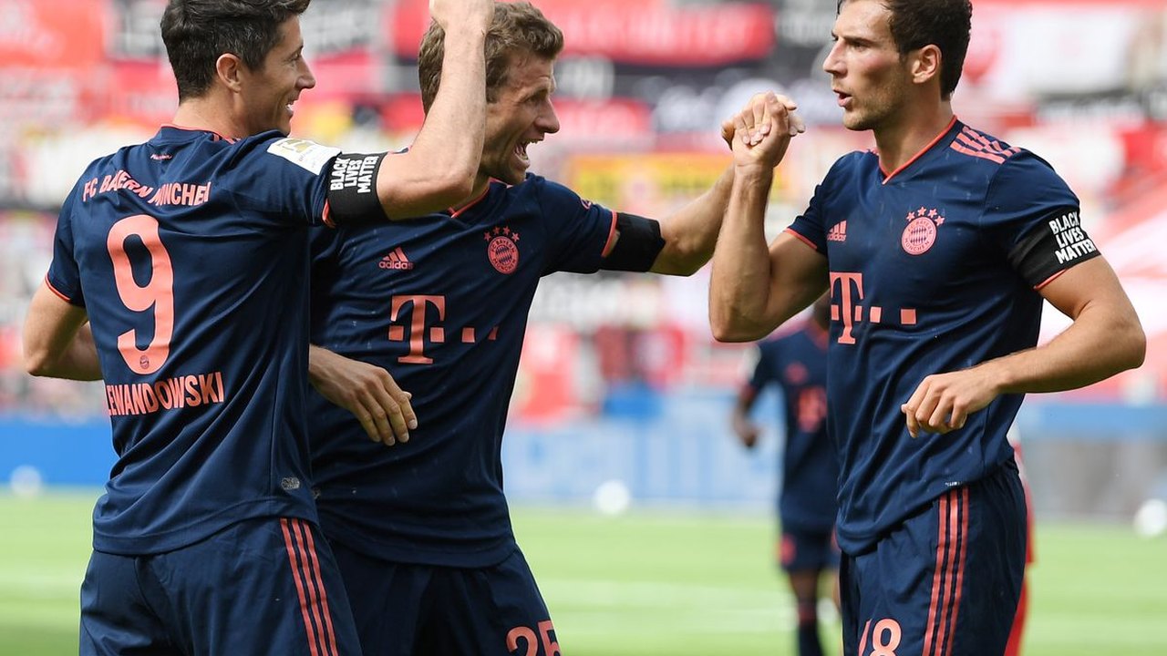 Leverkusen encerra sonho de time da 4ª divisão e vai à final da Copa da Alemanha
