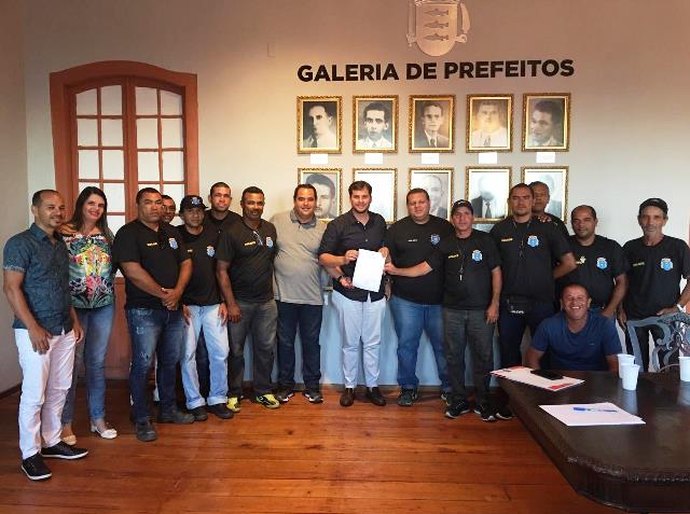 Prefeito Cacau envia projetos a Câmara de Vereadores que valoriza Vigilantes da Educação e Agentes de Saúde