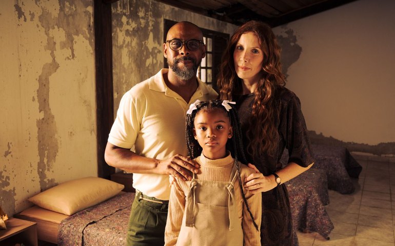 Com elenco de peso, filme “Devolva-me” mergulha em um mundo distópico para abordar tema urgente na sociedade