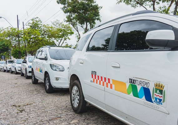 Taxistas de Maceió devem fazer autorização anual dos taxímetros