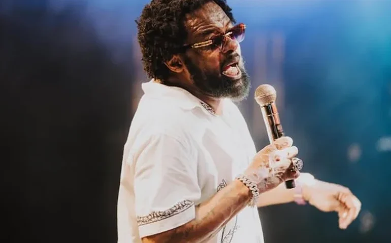 Xande de Pilares revela que pensou em desistir da música e recorda conselhos de Arlindo Cruz