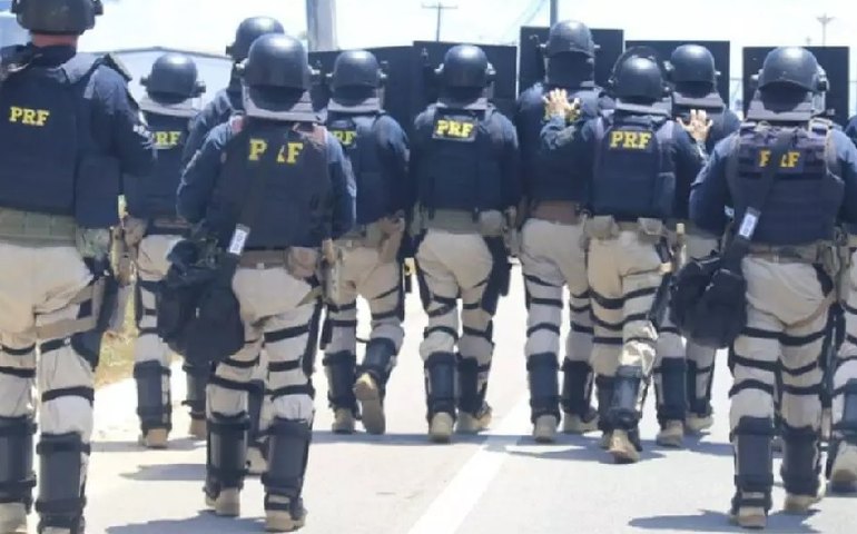 Rodovias federais registram 3 trechos completamente interditados no País, diz PRF