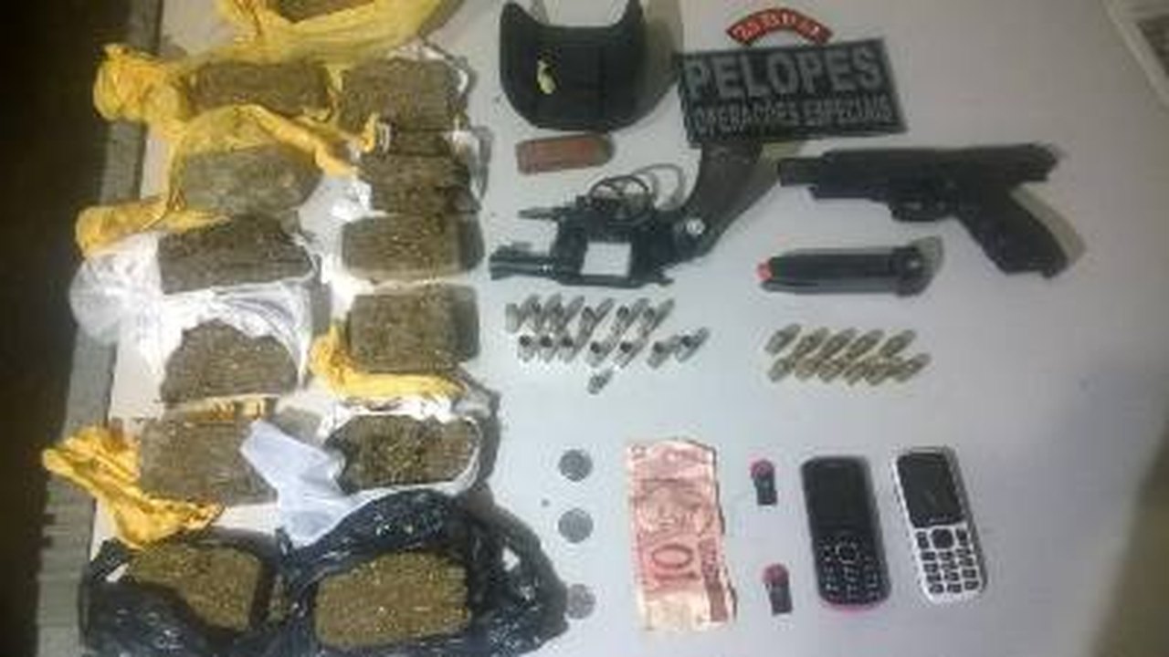 Murici: 2º Batalhão apreende menores com pistola pertencente à PM