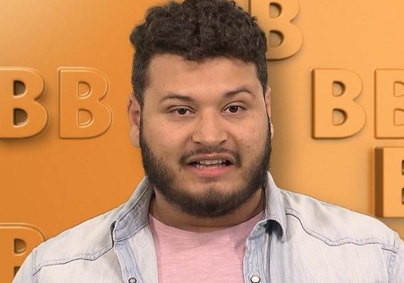 Assexual, ex-BBB Victor Hugo conta que também se considera bissexual: 'Se estiver apaixonado, pode rolar sexo'
