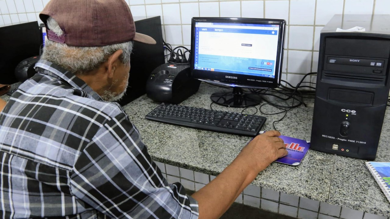 Em Delmiro Gouveia, Educação fortalece ações do Programa Escola 10