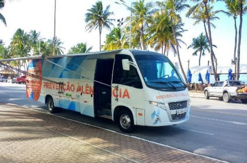 Entrega voluntária de armas intensifica ação na orla de Ponta Verde