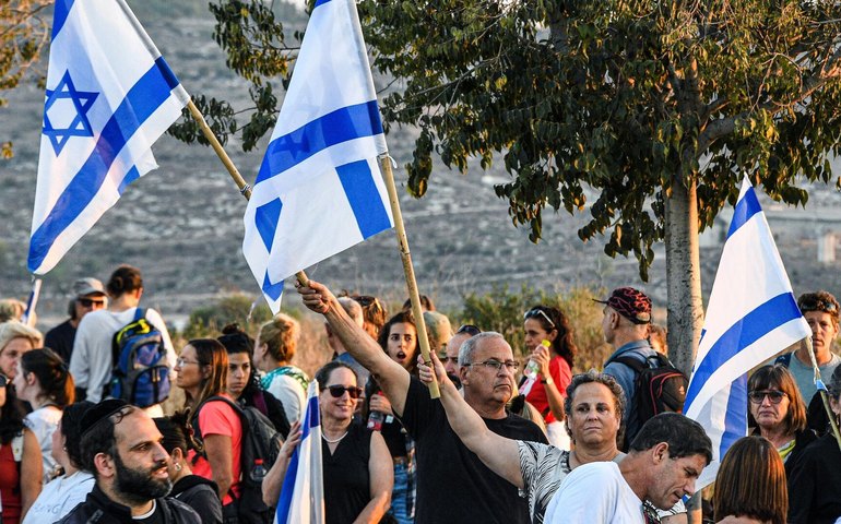 Israel suspende proibição de reuniões em massa em meio a trégua com o Líbano