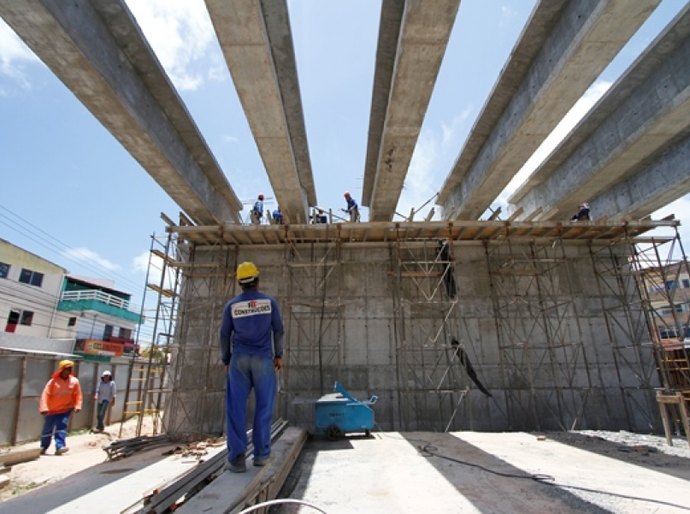 Governo avança em obras estruturantes em Alagoas, garante secretário