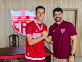 Meia Guilherme Estrella é oficialmente apresentado no CT Ninho do Galo