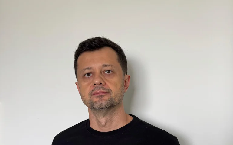 Onde habita a sombra: reflexões íntimas e coletivas sobre o vazio do dia a dia