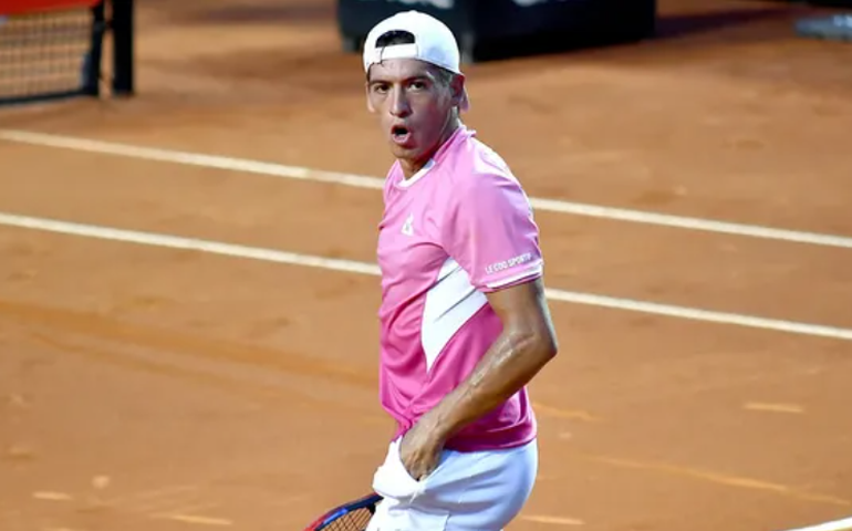 Baez vence e enfrenta algoz de João Fonseca na final do Rio Open em busca do bicampeonato