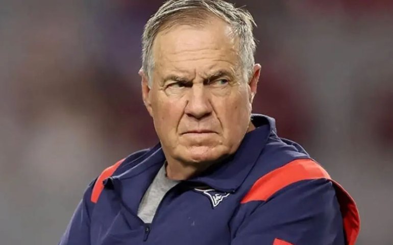 Treinador com mais títulos de Super Bowl, Bill Belichick chega a 300 vitórias na NFL