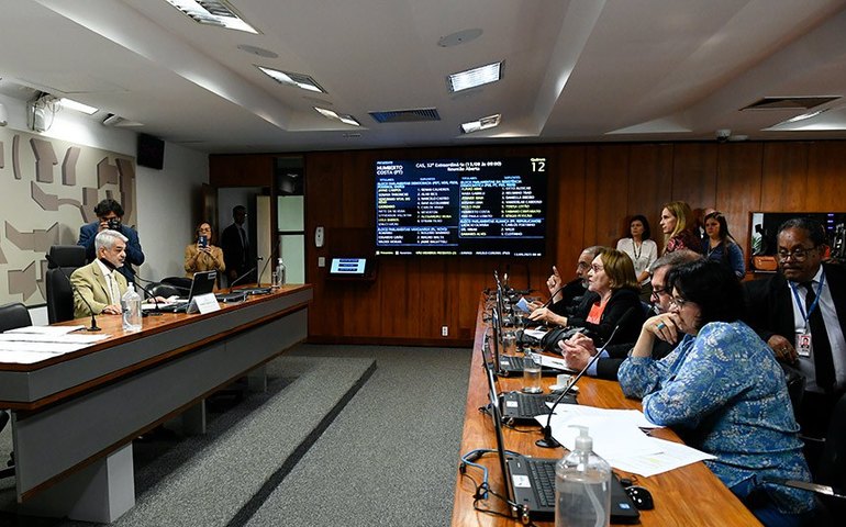 CAS concede prioridade a idosos nos tratamentos contra o câncer