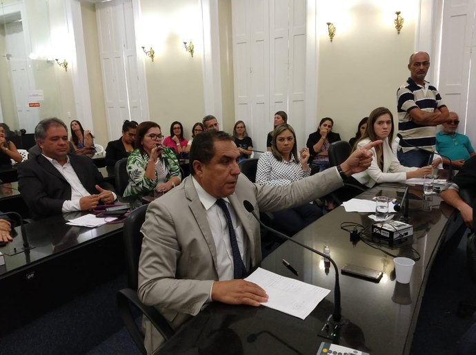 Inácio denuncia especulação imobiliária no Pinheiro e quer a PF no caso