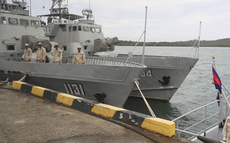 Navio de guerra dos EUA chega ao Camboja perto de base militar chinesa