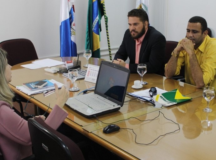 Secretaria e sindicato elaboram plano de cargos dos agentes penitenciários