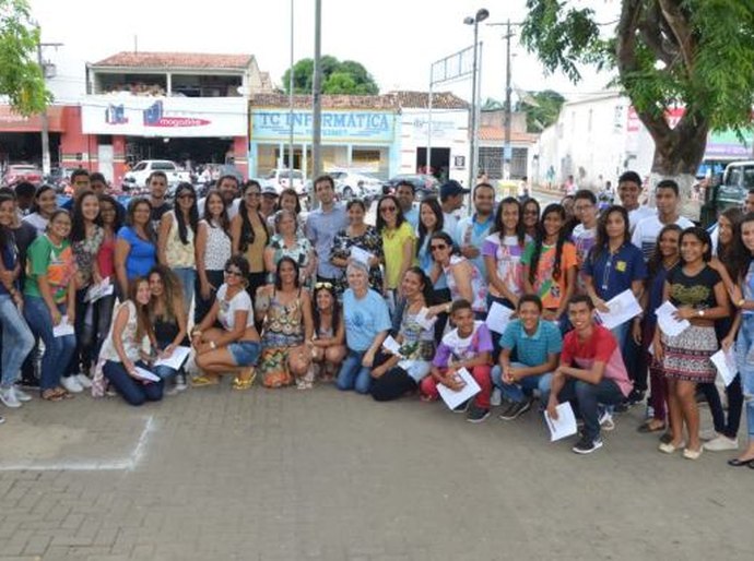 Coruripe: Equipe de Saúde da Família realiza ação educativa sobre DST/AIDS