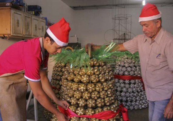 Artistas plásticos e artesãos da terra dão toque mágico ao Natal