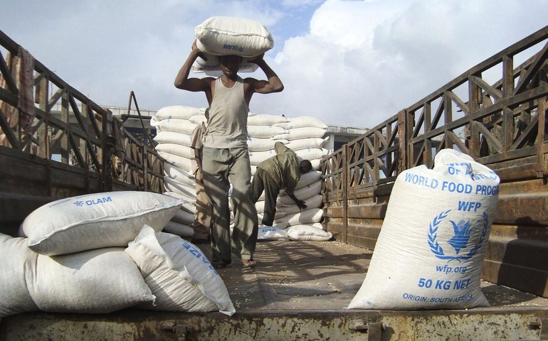 Governo Trump vai restaurar alguns programas da USAID com foco em segurança alimentar, diz mídia