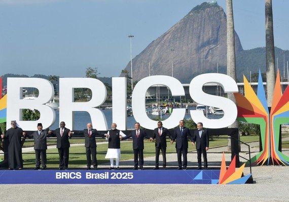 Sucesso do BRICS dependerá de criação de instituições financeiras fortes, aponta economista
