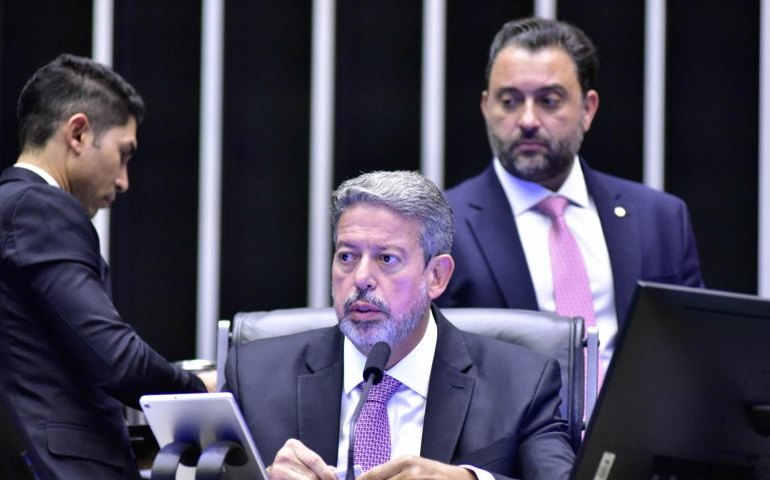 Câmara analisa projeto que prorroga desoneração da folha de pagamentos; acompanhe