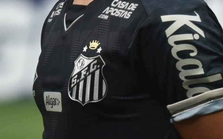 Santos confirma uso de coroa no uniforme em homenagem a Pelé na Copa São Paulo