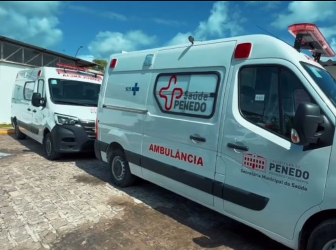 Penedo melhora atendimento de urgência com chegada de duas novas ambulâncias