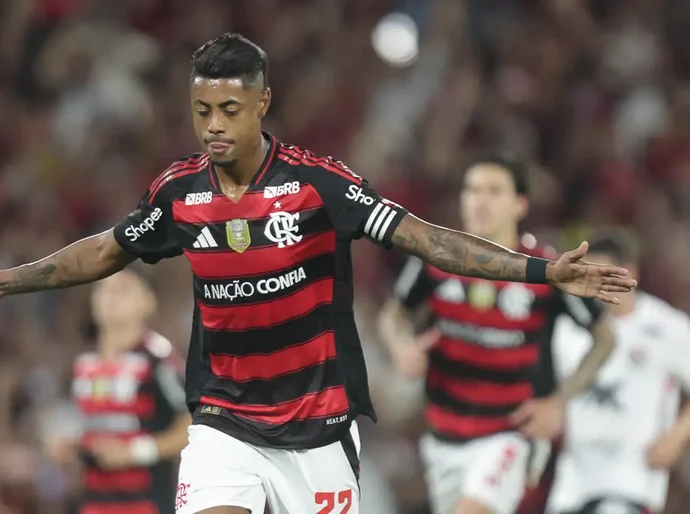 STJD pune Bruno Henrique por participação em esquema de manipulação