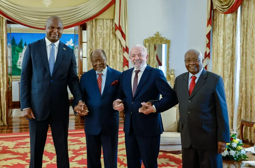 Brasil e Moçambique assinam acordos para fortalecer o país africano