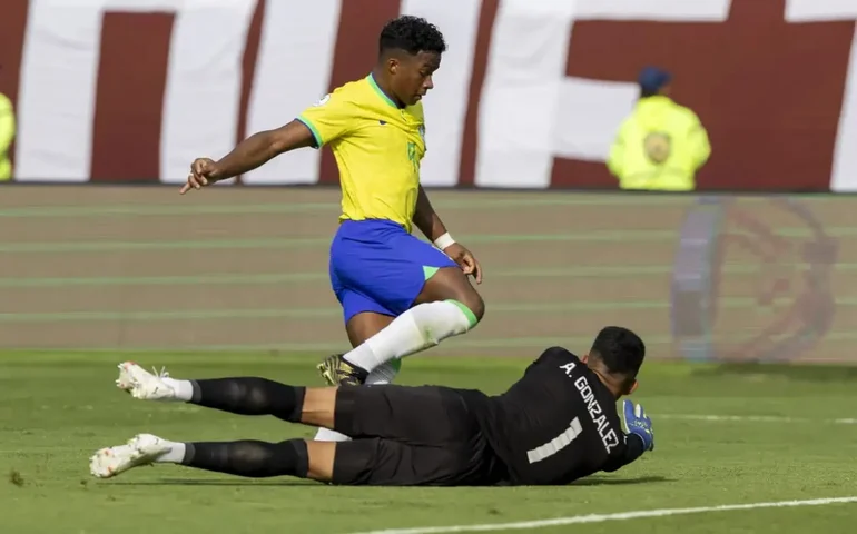 Boletim do esporte: seleção tropeça na estreia do pré-olímpico