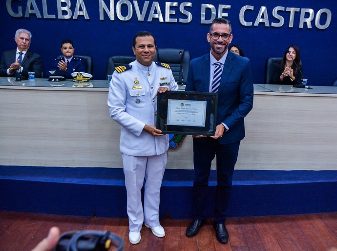 Câmara entrega Título de Cidadão Honorário de Maceió ao capitão Rodrigo Garcia