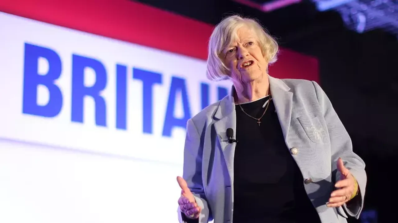 Polícia britânica investiga assassinato de política de direita como terrorismo