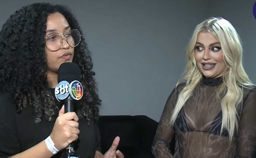 Luísa Sonza recebe cantada de repórter durante entrevista e se envergonha