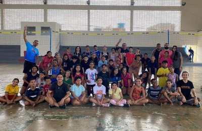 Prefeitura beneficia estudantes do Jacintinho com projetos esportivos
