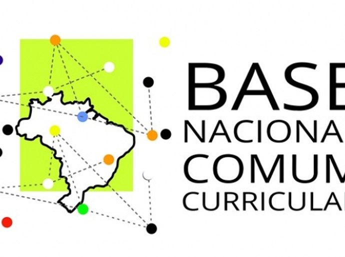 Escola Viva reapresenta edição sobre Base Curricular Comum
