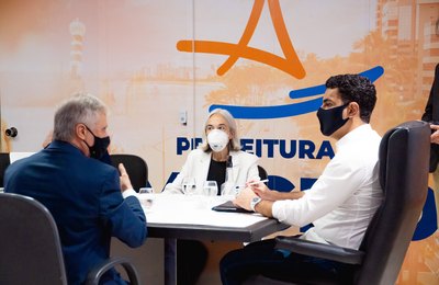 Prefeito JHC e ministra tratam sobre regularização fundiária de bairros afetados