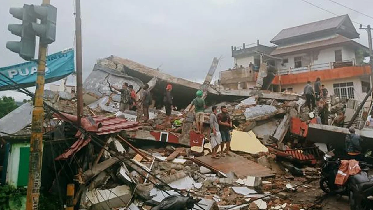 Terremoto de magnitude 5,5 atinge leste do país e deixa ao menos 21 feridos