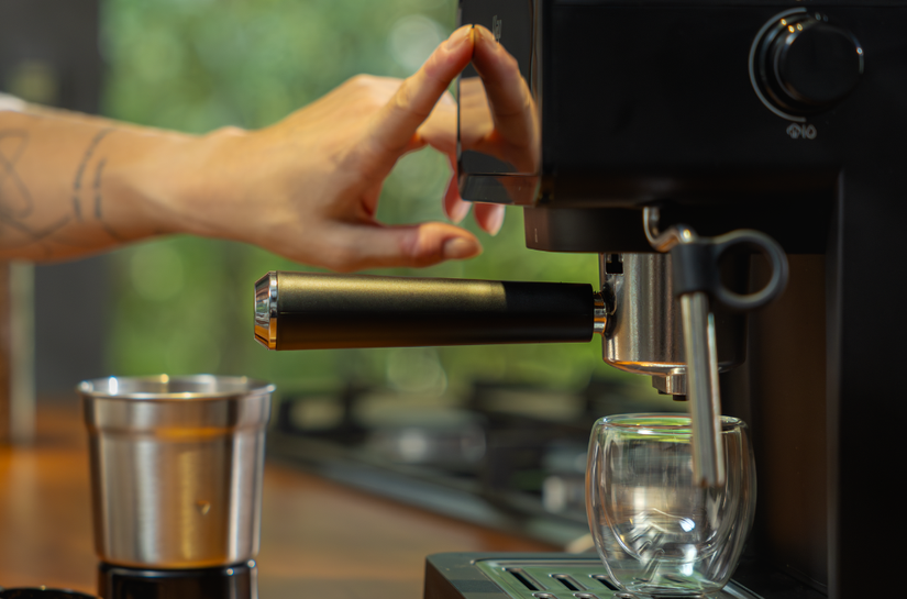 Nova cafeteira WAP Aroma Prime combina tecnologia touch e preparo de dois cafés ao mesmo tempo