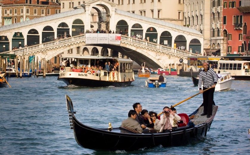 Veneza limita turismo a grupos de 25 pessoas e proíbe uso de alto-falantes na cidade