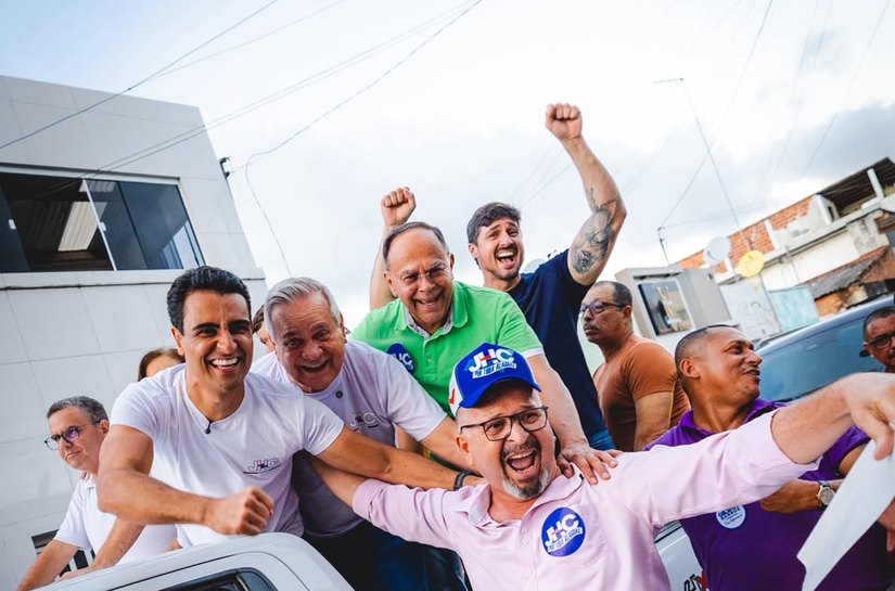Em Piaçabuçu, JHC ouve a população, defende investimentos em turismo e cobra soluções para saúde e desenvolvimento