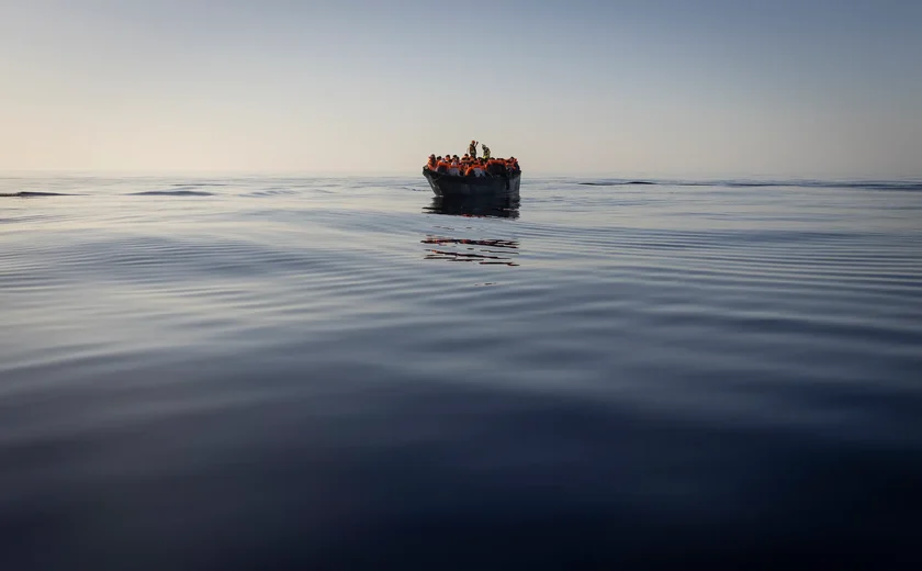 Três crianças refugiadas são encontradas mortas após naufrágio na Grécia