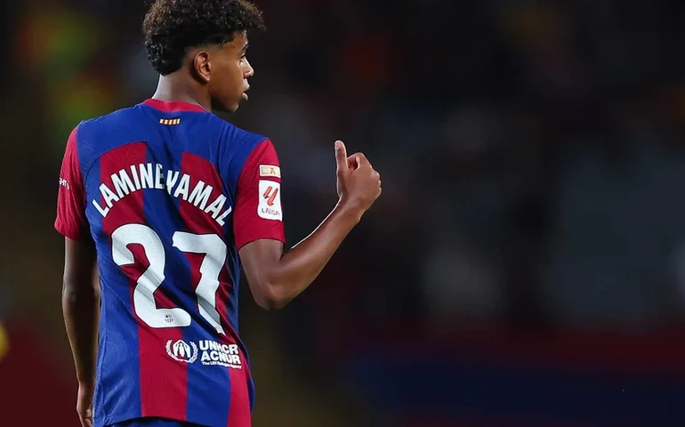 Barcelona informa que Yamal sofreu distensão e só volta 'totalmente recuperado'