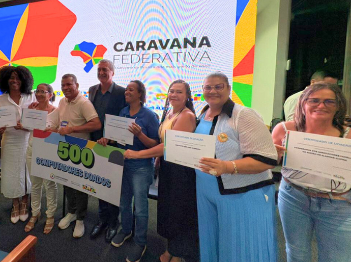 Ministério das Comunicações anuncia doação de 500 computadores durante a Caravana Federativa em Alagoas