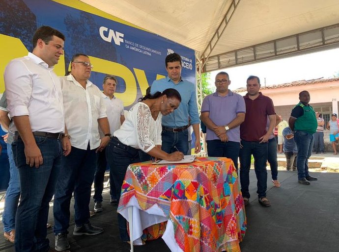Vereador Samyr Malta concede título de cidadão honorário à compositor de música 'Ponta de Lápis'