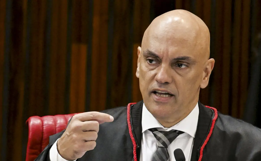 Moraes nega pedido para suspender posse de deputados